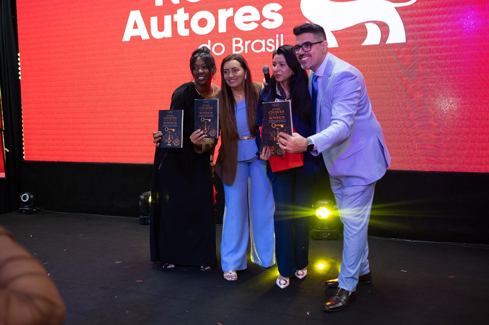 Autores no palco da Gala NAB